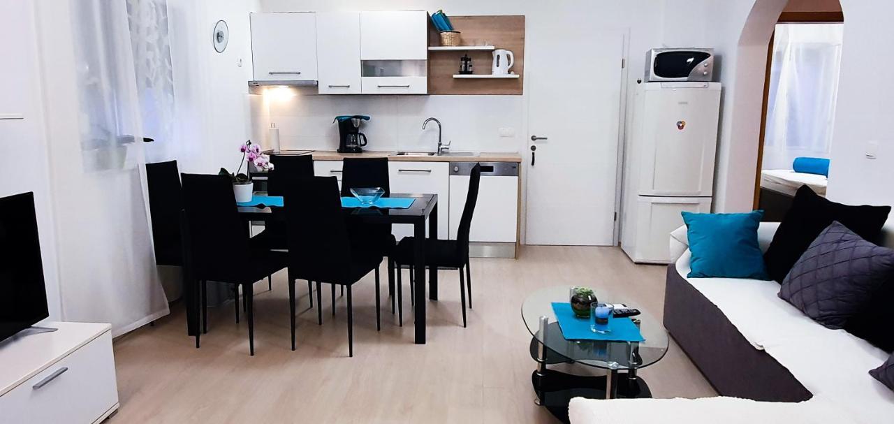 Radenka Zafron Apartment Vodice Exterior photo